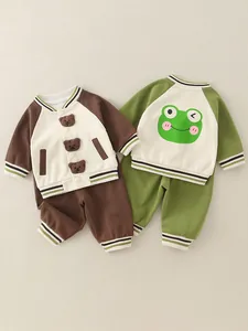 Completi da baseball per neonati in cotone con orsetti 3D e rane in marrone e verde
