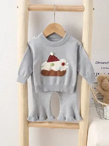 Graues Strickset für Baby-Mädchen mit 3D-Pompons und Schlaghose für den Frühling