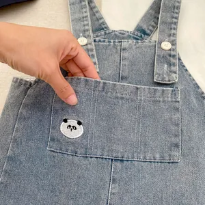 Completo primaverile bimbo con salopette in denim e ricamo a forma di panda carino