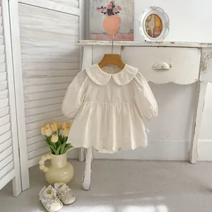 Body neonata in cotone bianco crema con ricamo floreale e colletto Peter Pan