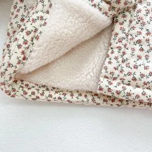 Veste d'hiver pour bébé à fleurs avec doublure chaude en sherpa blanc