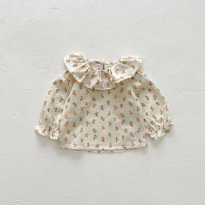 Barboteuse fleurie à manches longues pour bébé fille avec col à volants en beige