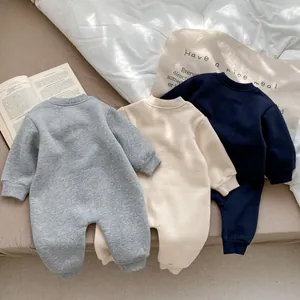 Pagliaccetti accoglienti a maniche lunghe per neonati in grigio, beige e blu navy