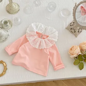 Haut à manches longues rose pour filles avec col élégant en dentelle brodée blanche