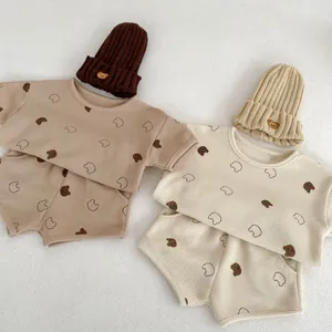 Infant waffle cotton short sleeve set featuring cute bear prints and matching hats