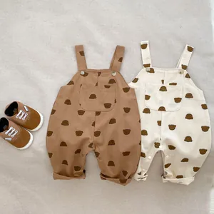 Baby-Set mit Bären-Latzhose und langärmeligem Langarmbody aus Baumwolle für Kleinkinder