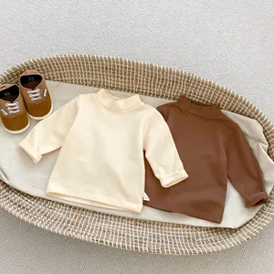 Zweiteiliges Baby-Set aus Baumwolle mit Langarm-Bodys in Creme und Braun und Rollsaum