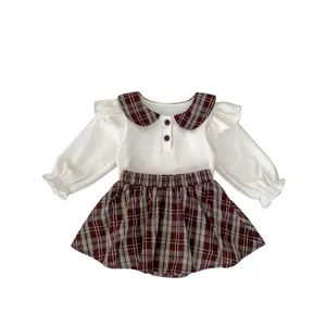 Kleinkind Mädchen Langarmshirt mit kariertem Bubikragen und passendem Karo-Rock-Set