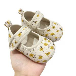 Chaussures bébé Mary Jane à fleurs avec semelle souple et tissu en coton respirant