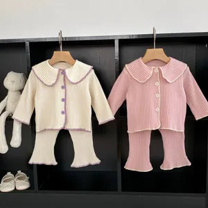 Mädchen Strickjacke und Schlaghose Set mit Rüschenkragen in zwei sanften Farben für Kinder