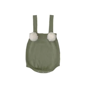 Pagliaccetto per neonati in maglia con pompon e spalline in colore verde salvia