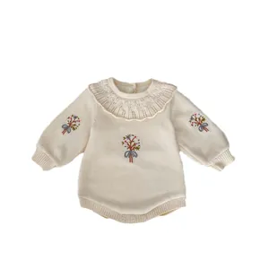Body bébé en tricot blanc cassé avec col dentelle et broderie florale pour l'hiver