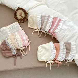 Dolce Cuffietta da Principessa per Neonata in Cotone con Pizzo e Volant Cappello Antivento Parasole con Lacci per Oggetti di Scena Fotografici per Neonati