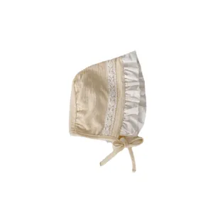 Cappello da sole per neonata stile principessa con pizzo e cinturino antivento beige
