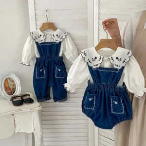 Ensemble Barboteuse Salopette en Denim Broderie Florale pour Bébé Fille Avec Chemise Blanche en Coton Style Coréen
