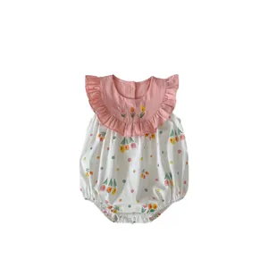 Barboteuse bébé sans manches avec broderie tulipe rose et col à volants doux