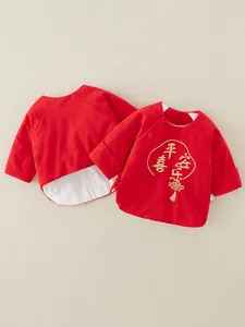 Haut en coton rouge pour nouveau-né avec broderie dorée et motifs festifs chinois
