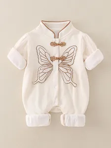 Barboteuse en coton pour bébé fille avec broderie papillon et boutons chinois traditionnels