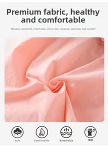 Gros plan sur un tissu rose doux montrant une matière respirante et agréable à la peau