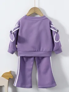 Ensemble de survêtement violet pour filles avec sweat-shirt et pantalon évasé à rayures