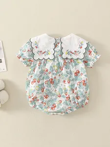 Baby-Baumwollbody mit Erdbeermuster und großem besticktem Peter-Pan-Kragen für Mädchen