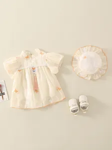 Completo estivo da neonata in stile tradizionale cinese con ricamo e cappellino