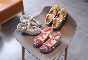 Tre paia di scarpe Mary Jane glitterate per bambine nei colori argento, oro e rosa