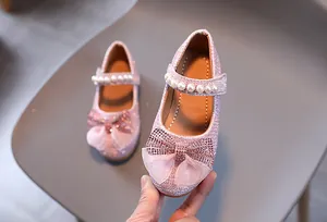 Détails de babies roses à paillettes avec nœud strassé et bride perlée pour filles