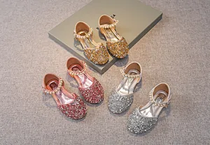 Detailansicht funkelnder Pailletten-Ballerinas für Mädchen in Gold, Rosa und Silberfarben