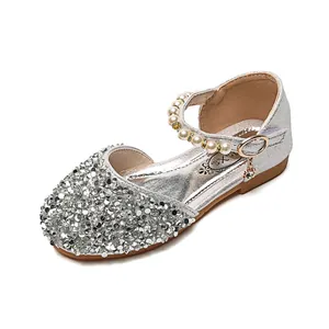 Silberne Glitzer Mädchen Mary Jane Schuhe mit Perlenriemen und funkelnden Pailletten