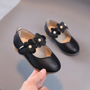 Mädchen Mary Jane Lederschuhe in Schwarz mit Blumenperlen und rutschfester Gummisohle