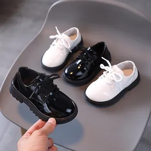 Kids British Style Patent Leather Dress Shoes Boys Formal Lace-Up Oxford Shoes Non-Slip Soft Sole Performance School Shoes