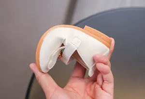 Chaussure Mary Jane flexible pour bébé avec semelle antidérapante pliée pour souplesse