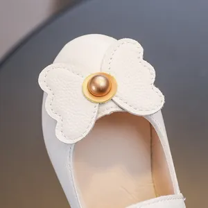 Chaussures de princesse en cuir blanc pour filles avec nœud et perle métallique