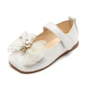 Chaussures Mary Jane blanches fille avec nœud en maille perles et texture tissée