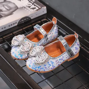 Funkelnde silber-blaue Pailletten-Mary-Janes für Mädchen mit großer Schleife