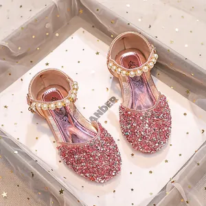 Détails de chaussures Mary Jane roses à paillettes avec cristaux brillants et perles
