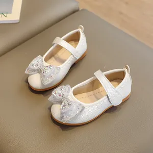 Scarpe Mary Jane da bambina beige con fiocco glitterato e suola antiscivolo