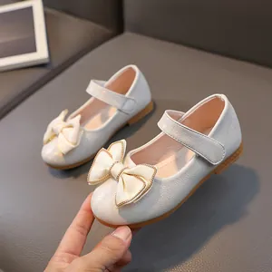 Crèmewitte Mary Jane schoenen voor meisjes met strik en zachte antislip rubberen zool