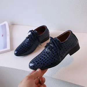 Chaussures habillées bleu marine pour garçons avec texture crocodile et lacets