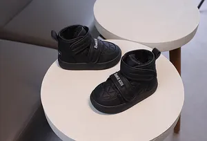 Détails des bottes de neige imperméables pour enfants avec tissu matelassé et fausse fourrure