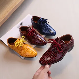 Classic British style boys' patent leather oxford shoes with crocodile embossed pattern