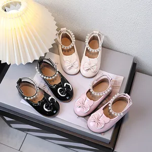 Mädchen Mary Jane Lackschuhe mit Perlen und Hasenohren-Schleifen in drei Farben