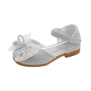 Silberne Glitzer Mädchen Prinzessin Schuhe mit Netzschleife und Strass-Schmetterling