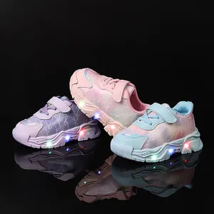 Sneaker colorate con luci LED per bambina con motivi a fulmine e chiusura a strappo