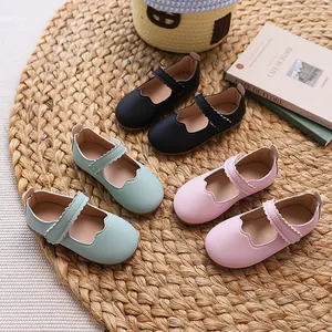 Mädchen Mary Jane Schuhe mit Wellenrand und Klettverschluss in drei Pastellfarben