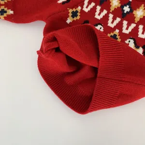 Maglione in maglia rossa per bambini con jacquard a cavallo e polsini a coste per l'inverno