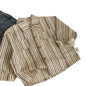 Chemise à manches longues rayée pour garçons avec doubles poches et col à revers