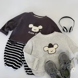 Ensemble de survêtement en coton pour bambin avec motif chien mignon et pantalon rayé