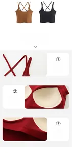 Detail eines gerippten Camisoles mit überkreuzten Trägern und integrierten Polstern